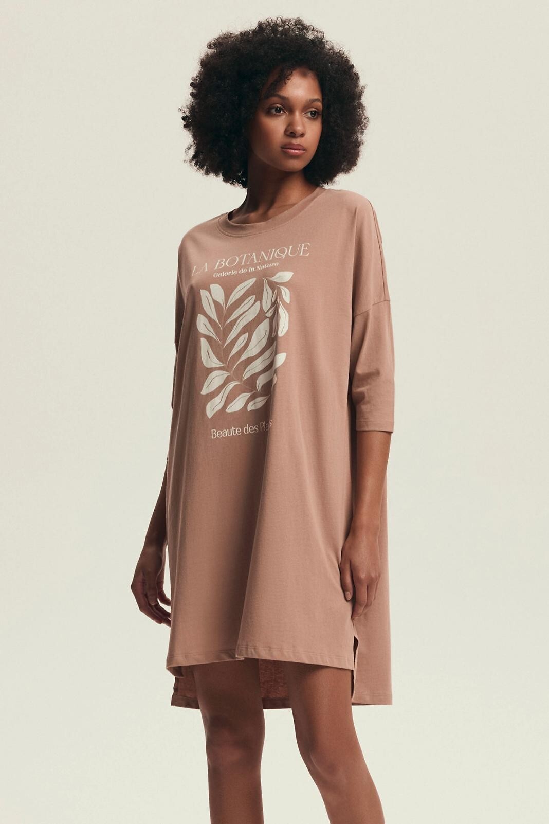Camicia da notte da donna in morbido cotone naturale dextra
