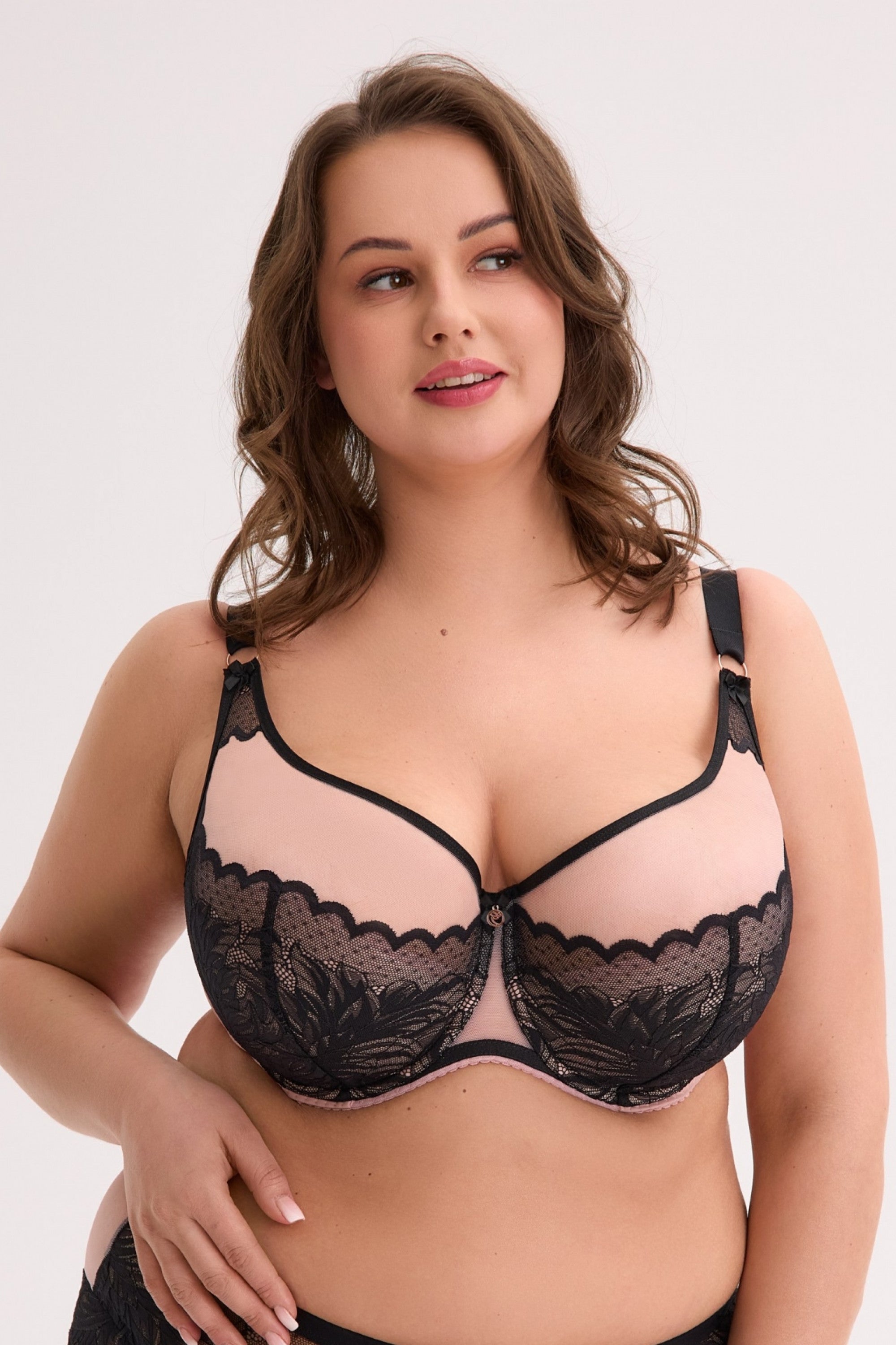 Amara elara | reggiseno semi soft nero e rosa con pizzo