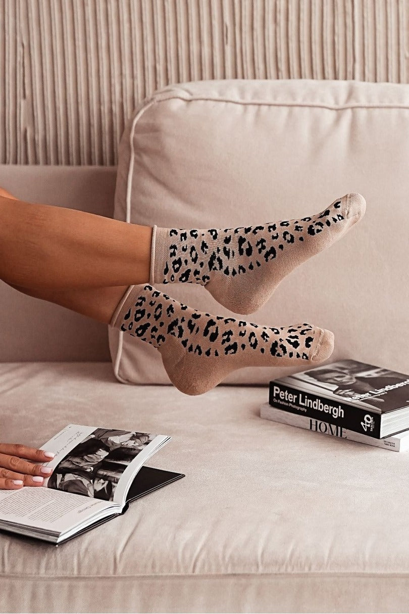 Calza corta da donna con motivo animalier - panter
