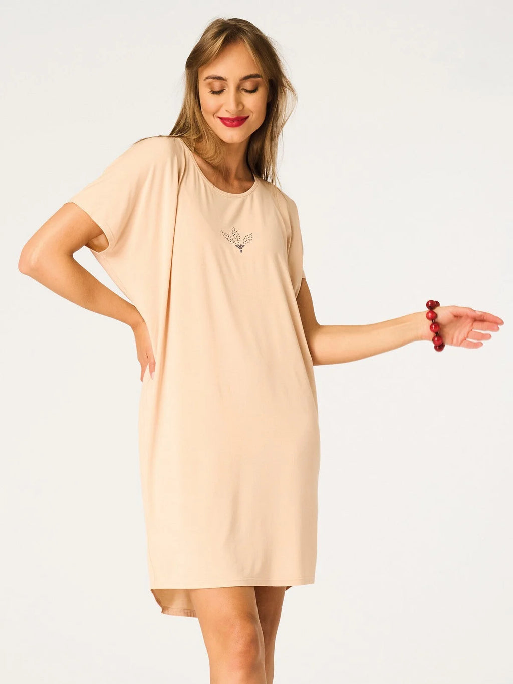 Camicia da notte in modal beige crema con motivi folk