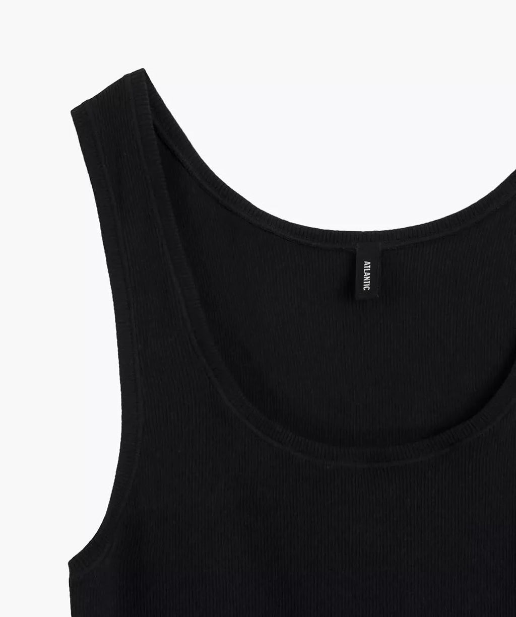 Canotta essential rib – eleganza quotidiana in cotone