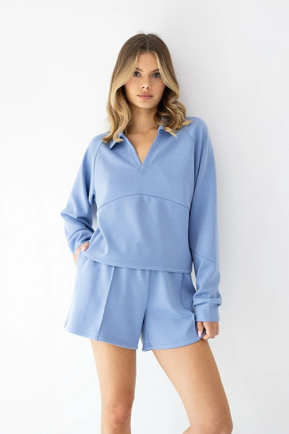 Completo homewear azzurro denim con colletto polo (blaire)