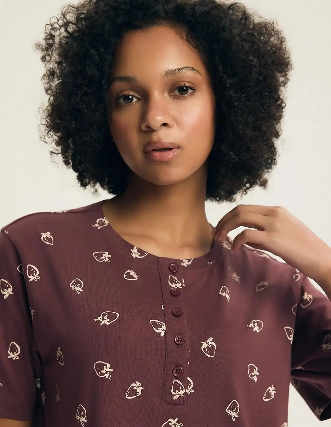 Evika | camicia da notte in cotone con stampa fragole