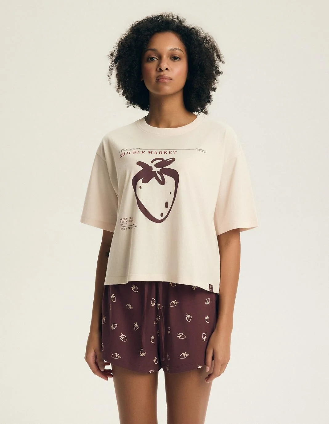 Evika | pigiama estivo donna con crop top e shorts fragole
