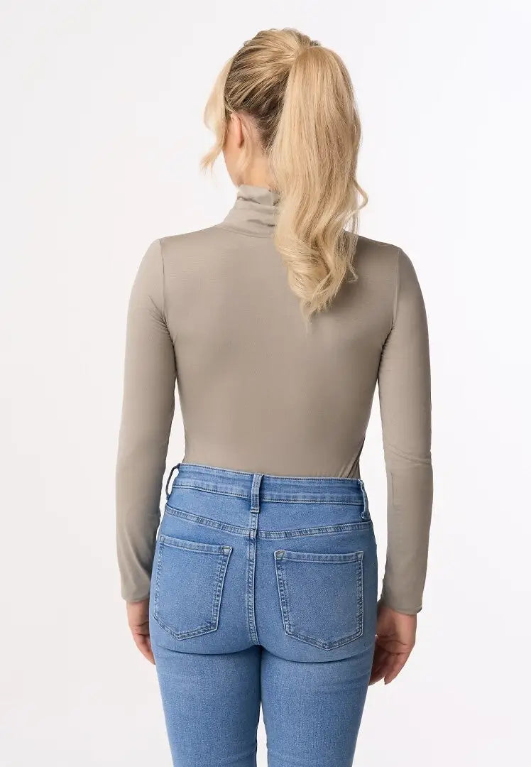 Maglia sottogiacca con collo lato in modal e cotone