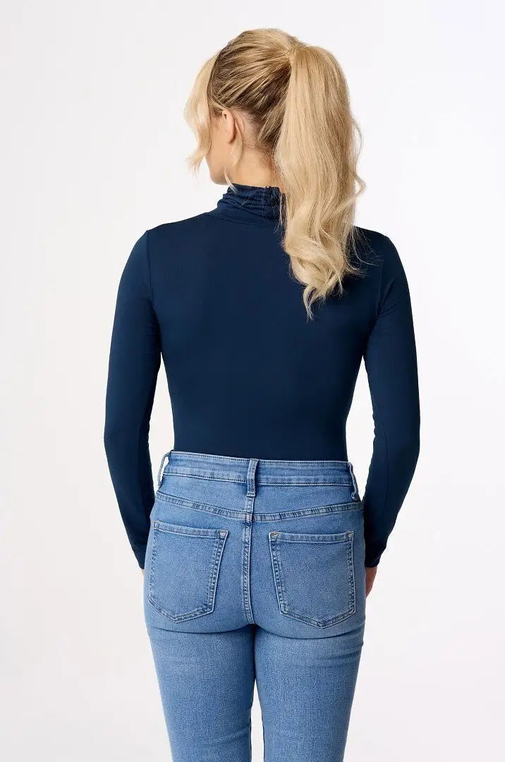 Maglia sottogiacca con collo lato in modal e cotone