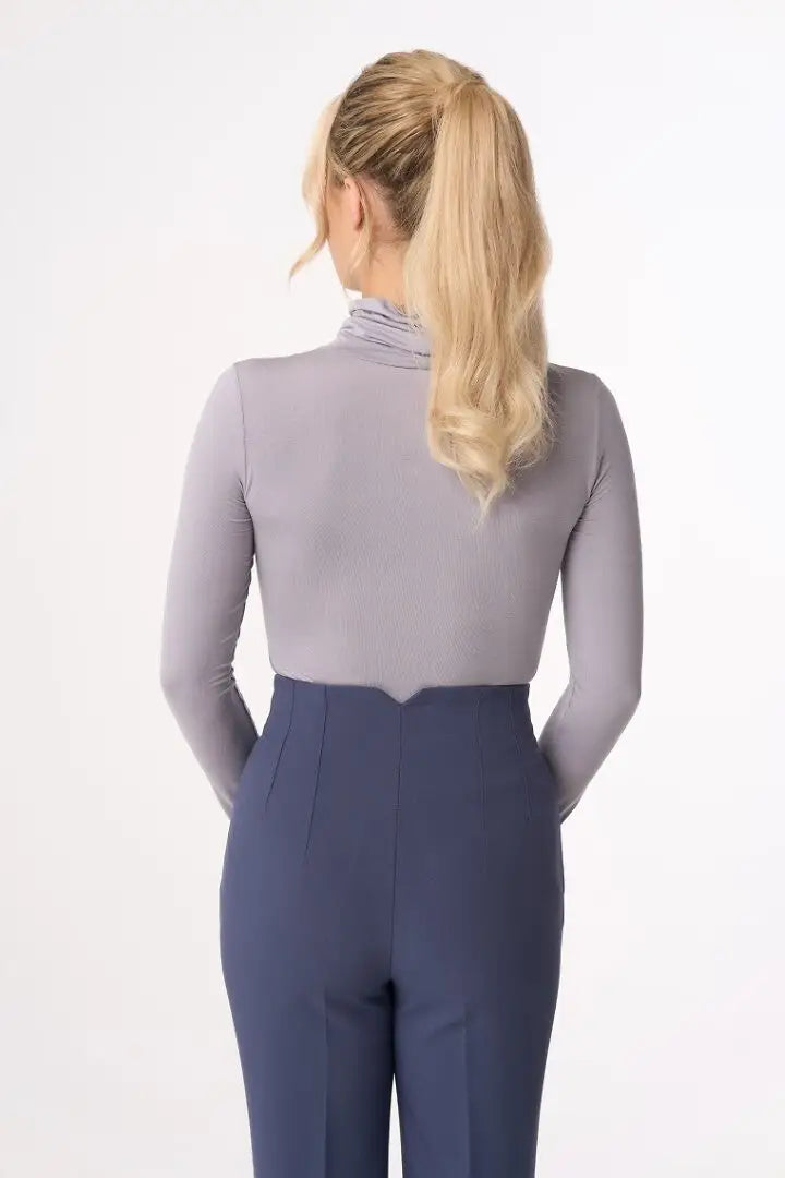 Maglia sottogiacca con collo lato in modal e cotone