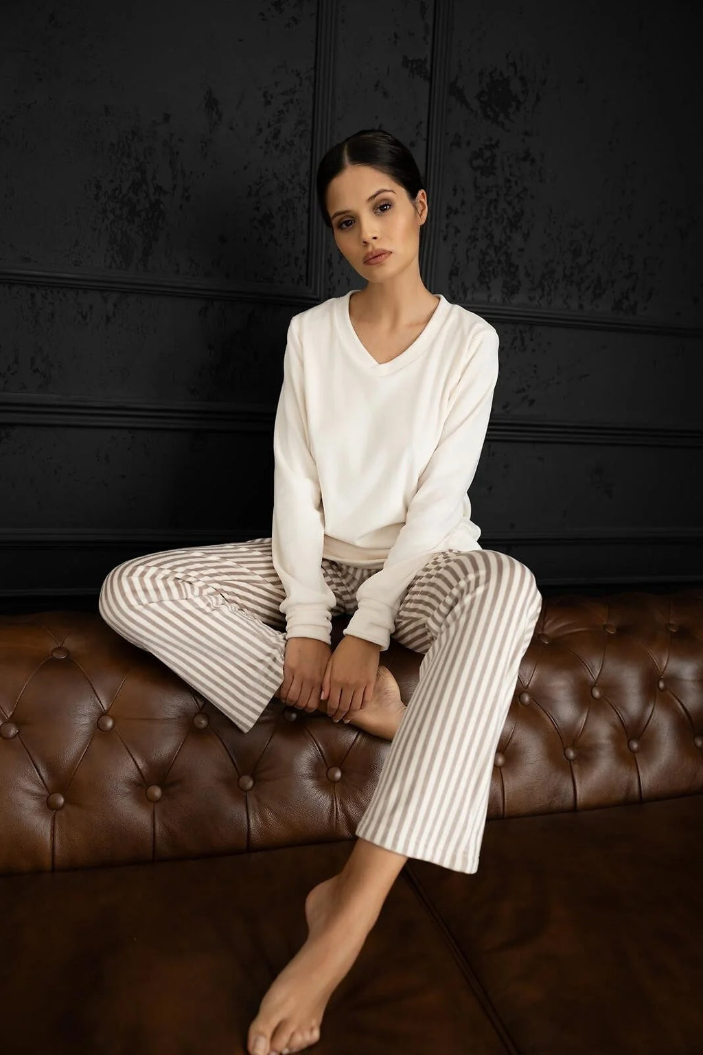 Nolia - pigiama lungo da donna in tessuto soft con scollo