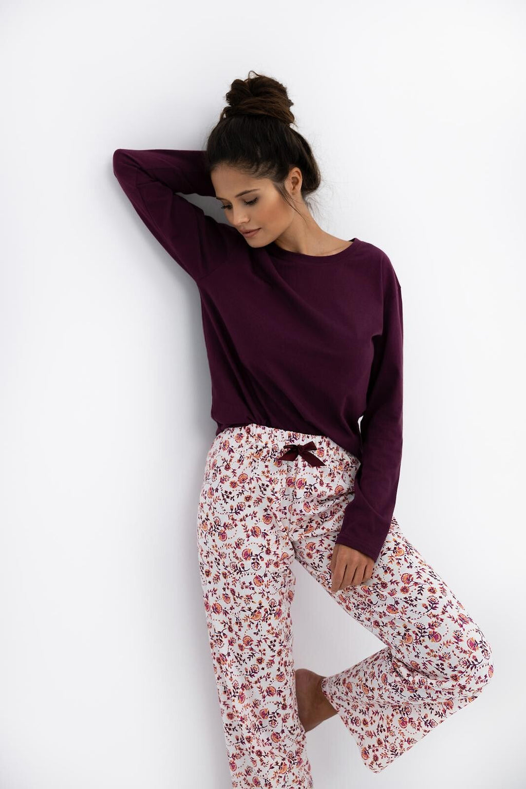 Pigiama da donna in puro cotone con fantasia floreale