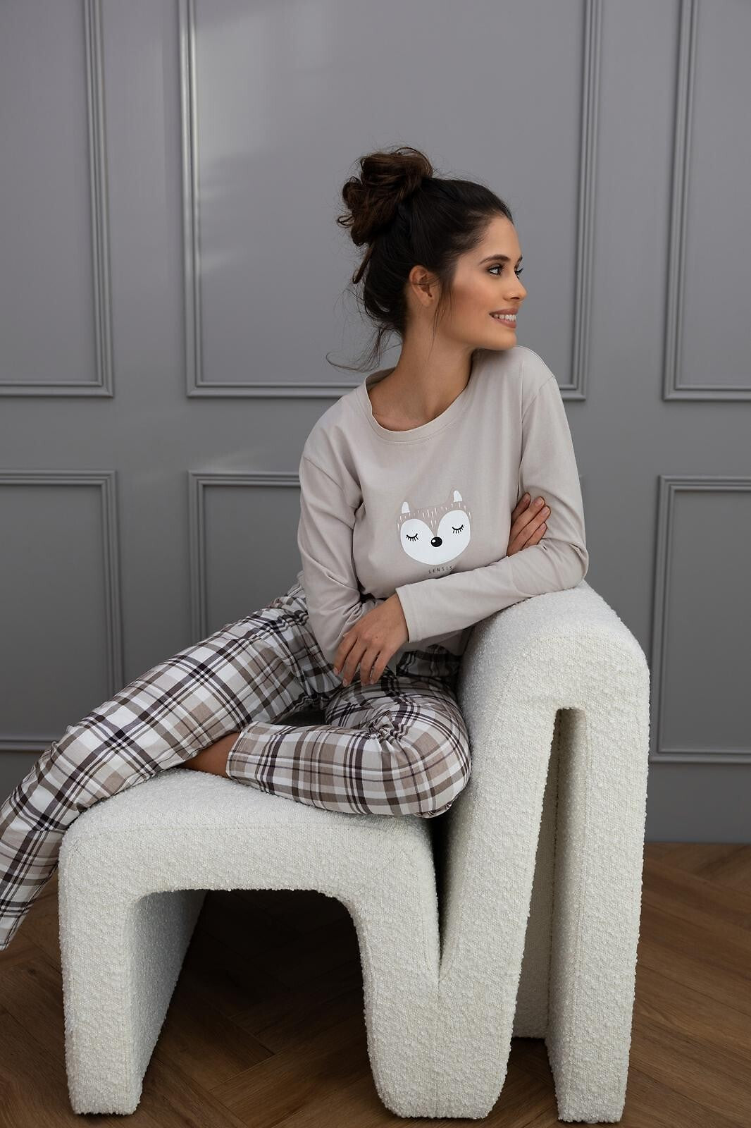 Pigiama donna in cotone con pantaloni a quadri e stampa