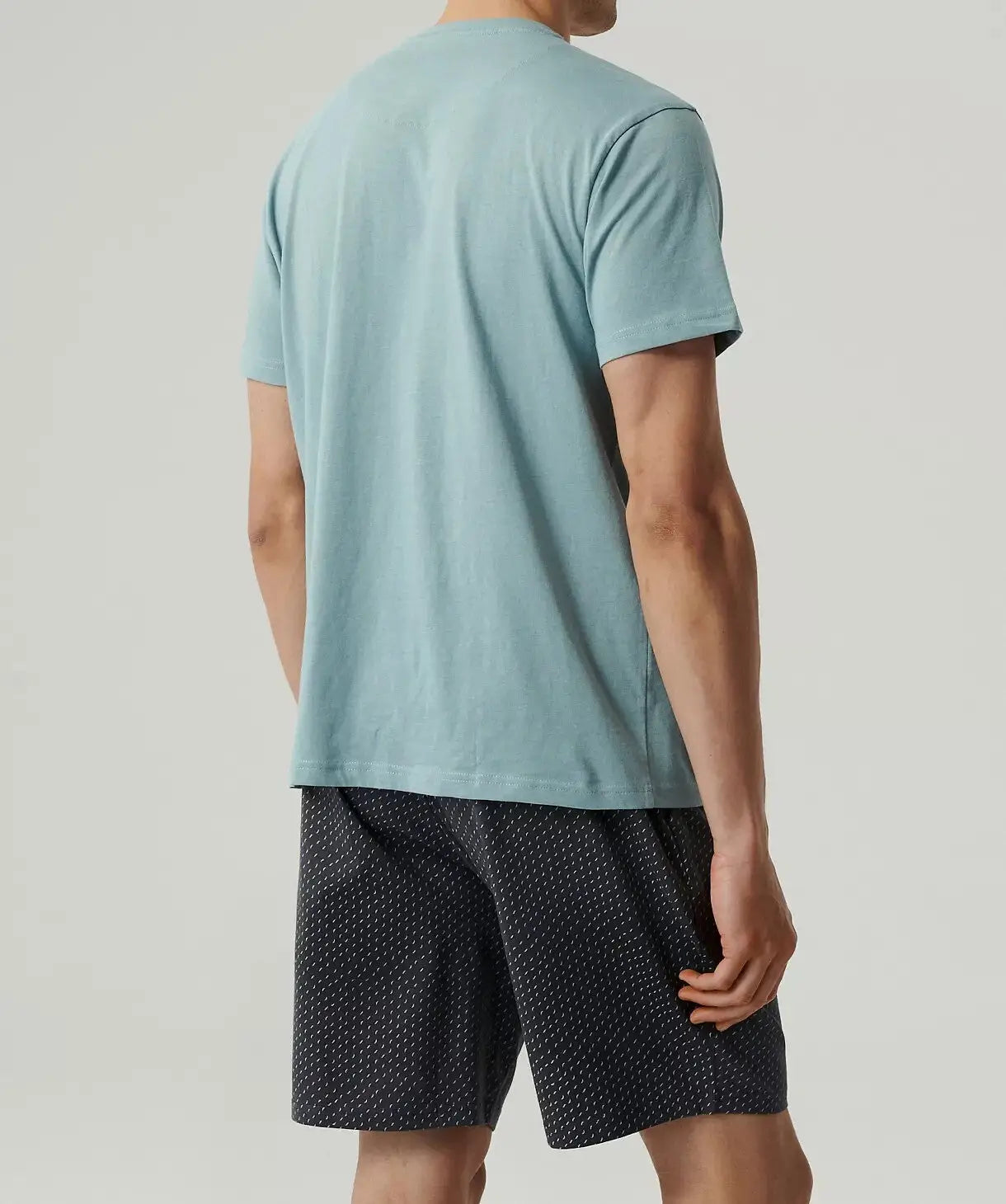 Pigiama estivo da uomo – comfort e freschezza per le notti