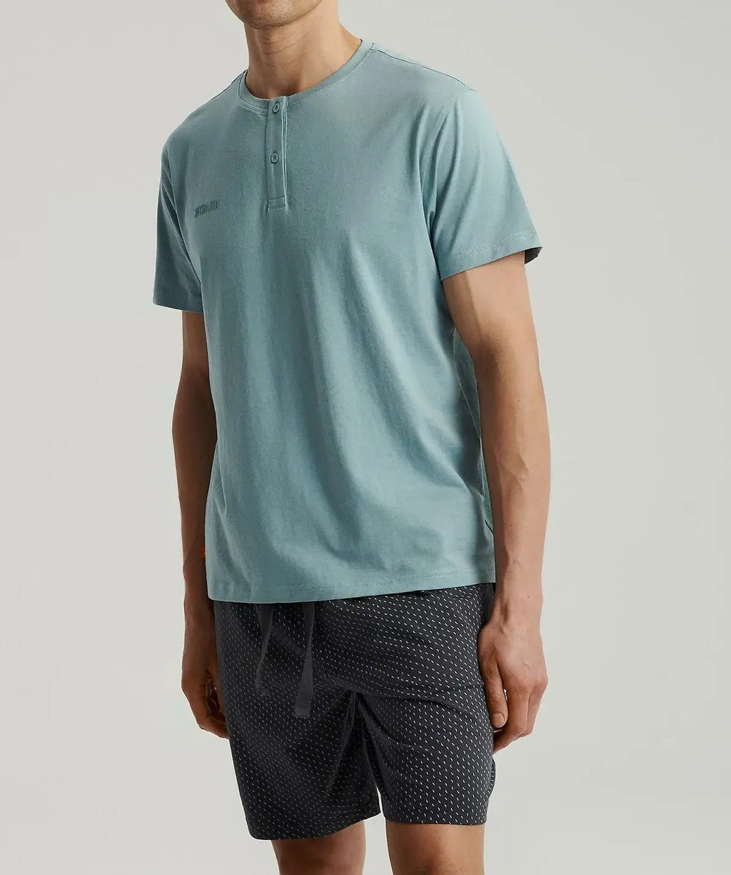 Pigiama estivo da uomo – comfort e freschezza per le notti