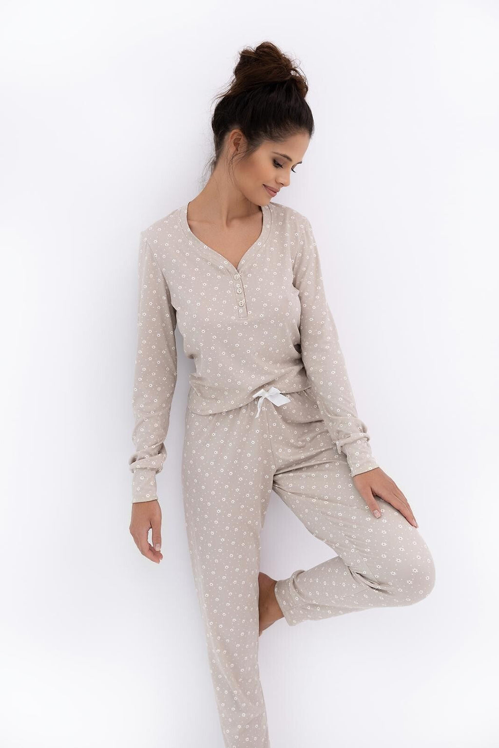 Pigiama lungo da donna a maniche lunghe con fantasia