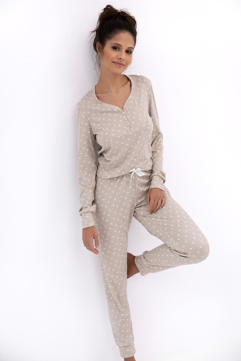 Pigiama lungo da donna a maniche lunghe con fantasia