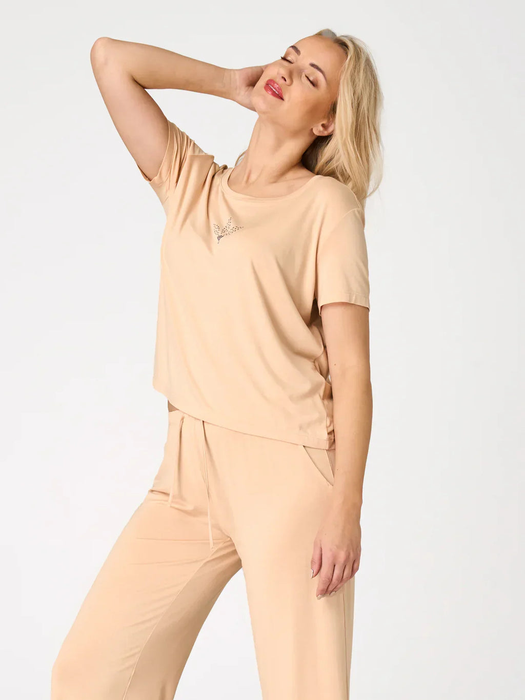 Pigiama in modal beige crema con dettagli etno-chic (ofelia