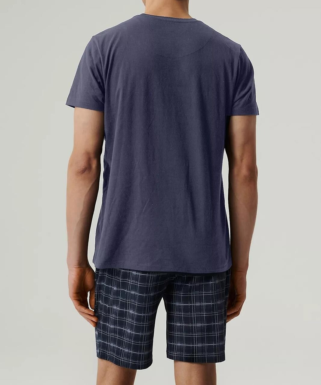 Pigiama da uomo realizzato in cotone di alta qualità