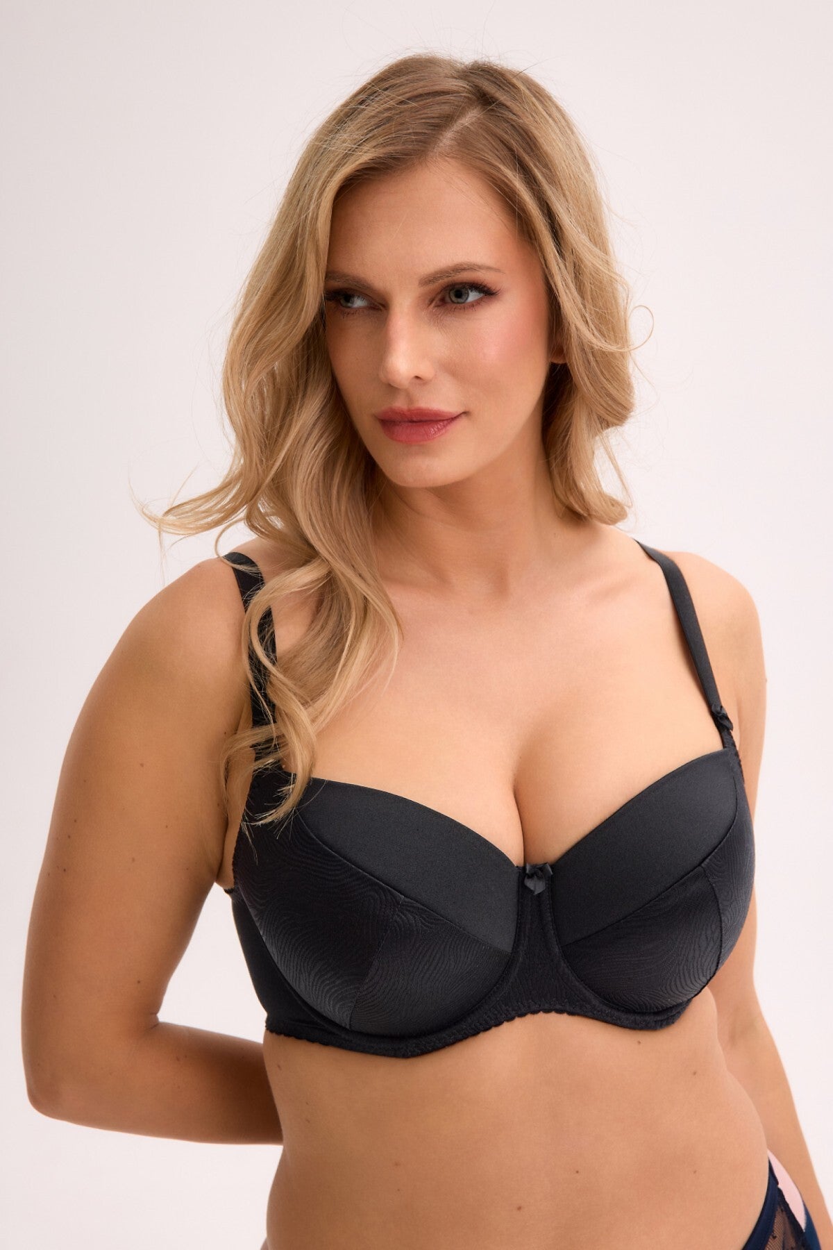 Reggiseno imbottito con ferretto kate in coppe