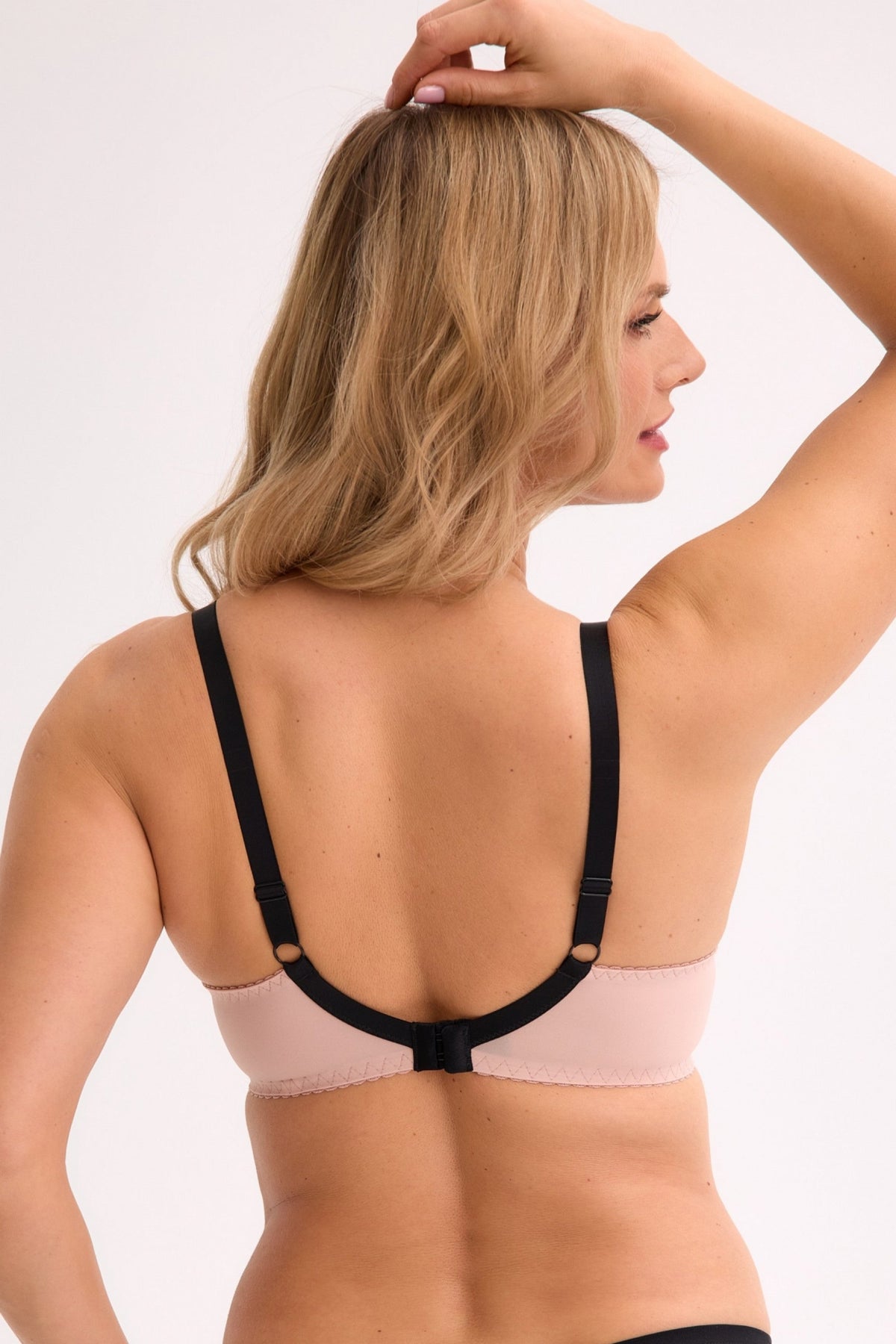 Reggiseno soft con ricami e tulle rina ivana coppe