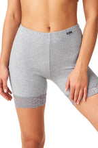 Shorts donna termici in cotone felpato con dettaglio pizzo