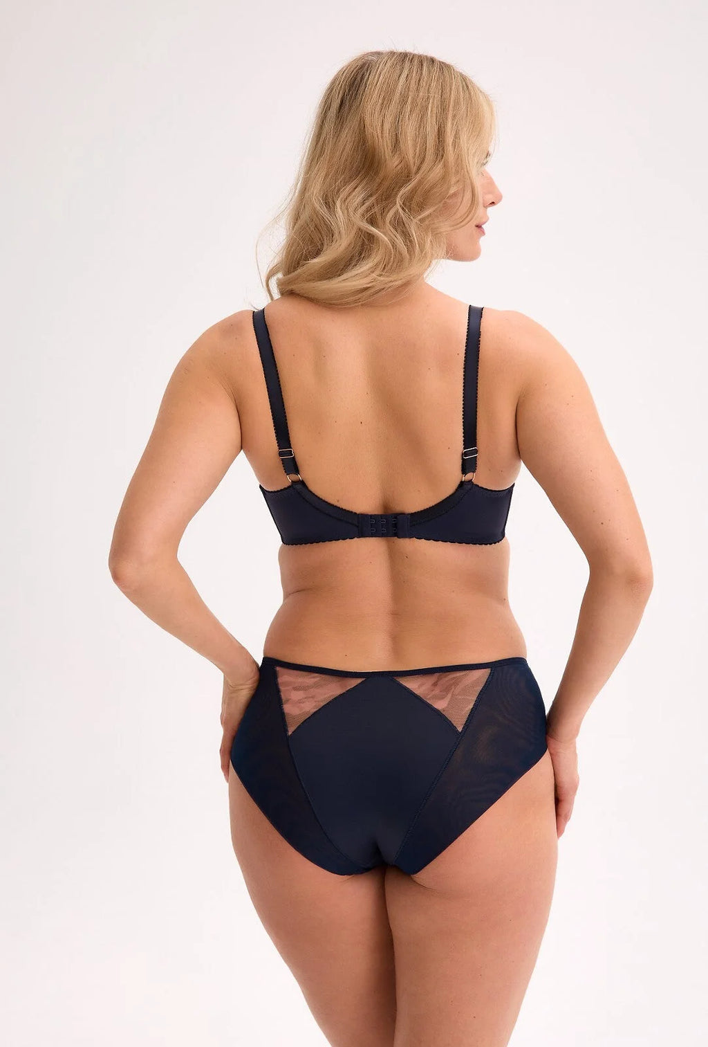Slip da donna in pizzo e tulle a taglio classico | sienna