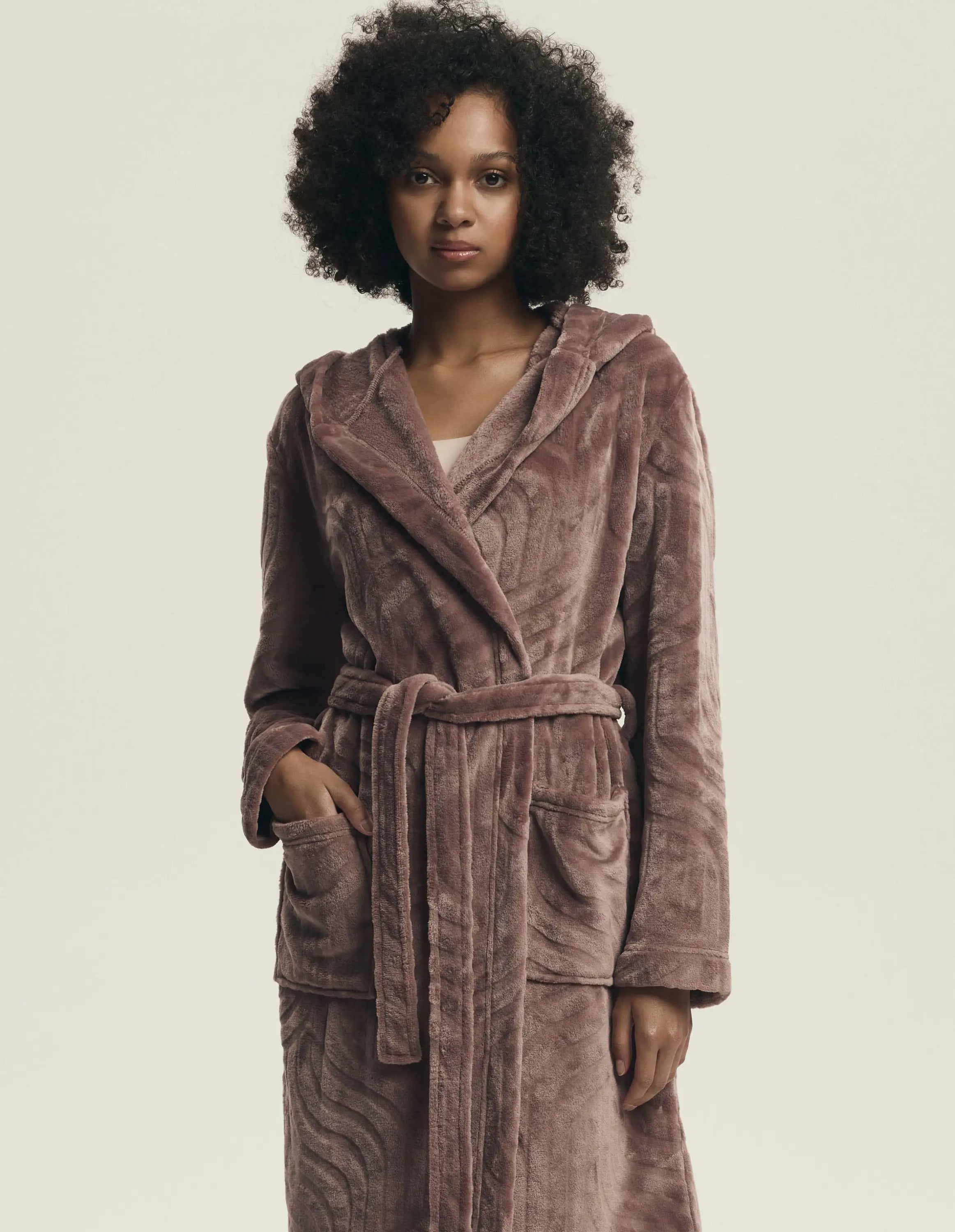 Vestaglia da camera corta con cappuccio | devyn