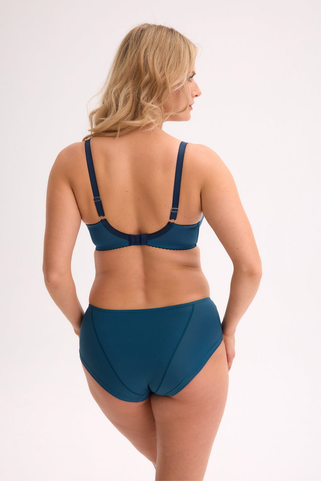 Yasmine | reggiseno semi soft blu con ricami